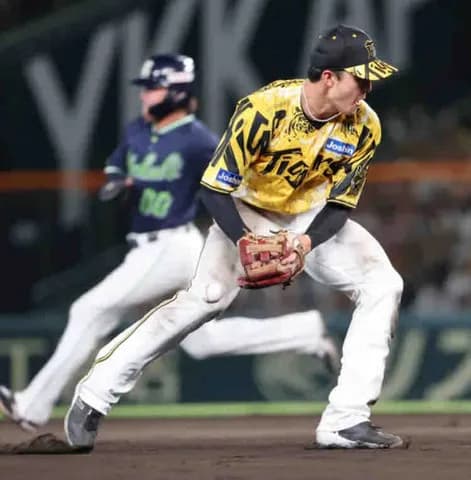 【阪神】小幡竜平が猛省…そして大感謝「森下さんのおかげ」試合終了目前でファンブル、ピンチ広げる