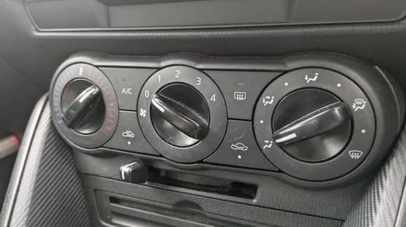 【急募】車のエアコン壊れたんやがどこにもっていくのがベストなんや?wwwwwwwwwwwwwwww