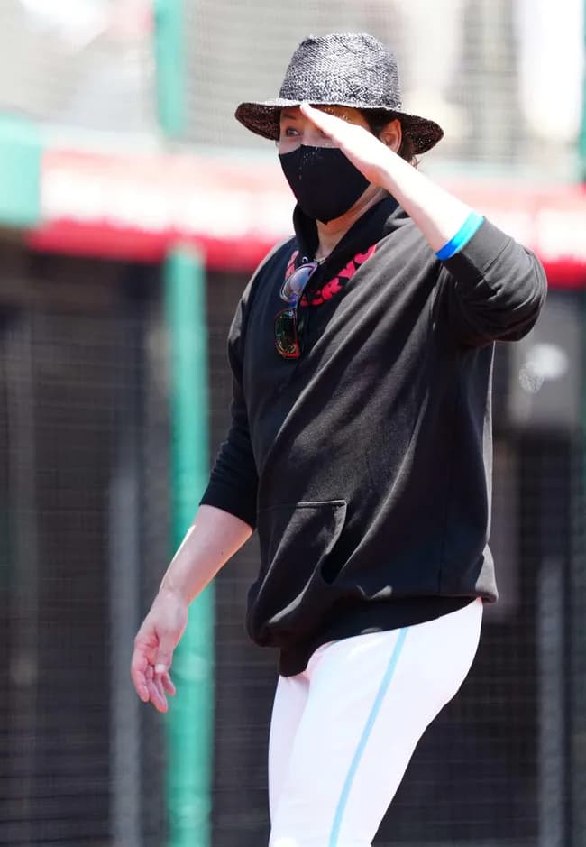 【日本ハム】新庄監督「僕、迷っちゃう!」外野陣起用に「松本くん…今川くん…」うれしい悩み?