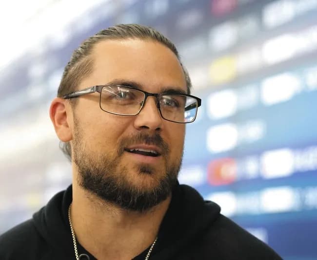 中日新助っ人のマイケル・チェイビスが来日 最大の長所はパンチ力生かしたスイング「少しでも早くチームにフィットしたい」