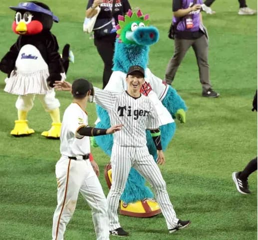 阪神・近本 ポール直撃弾で2度目敢闘賞 19年サイクル&MVP、21年敢闘賞に続いて球宴男の本領発揮