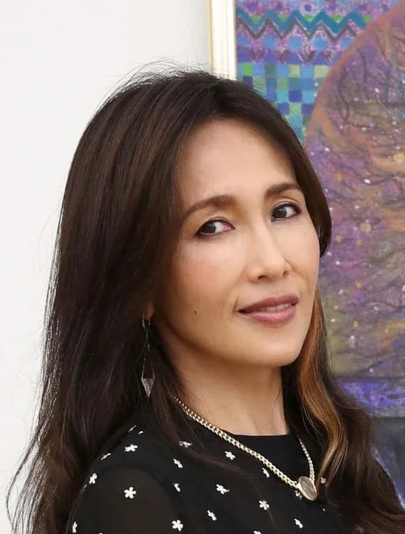 【悲報】工藤静香さん、タンクトップで登山してしまい大炎上wwwwwwwwwwwww