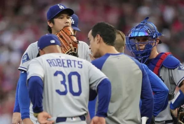 ロバーツ監督「痙攣で降板する大谷に『打てる?』と聞いたら『打てる』と言うのでそのまま打席に」