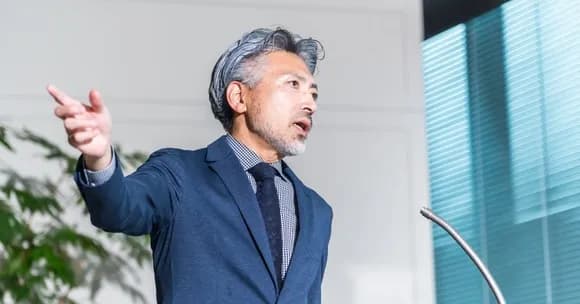 【悲報】経営者「最低賃金1230円?人一人雇うのに284万やぞ…もう無理」