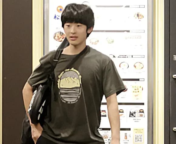 【朗報】悠仁さま、サークル仲間と朝方まで遊びまくりで講義遅刻常習犯wwwwww