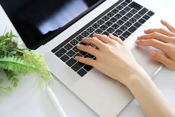 【悲報】日本人のPC、87.3%がノートPCへwwwwwwwwww