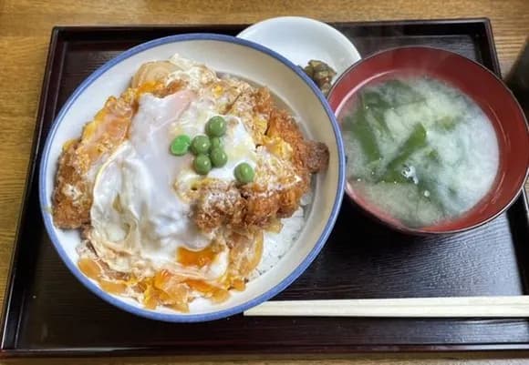 【画像】関西のカツ丼、ガチでやばいwwwwww