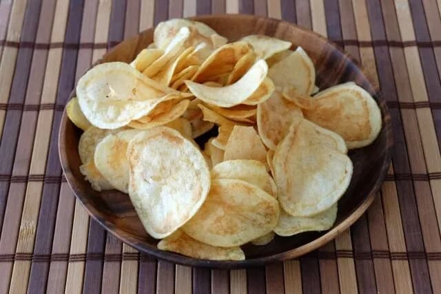 ポテトチップスでわざわざ「うすしお」買う奴www