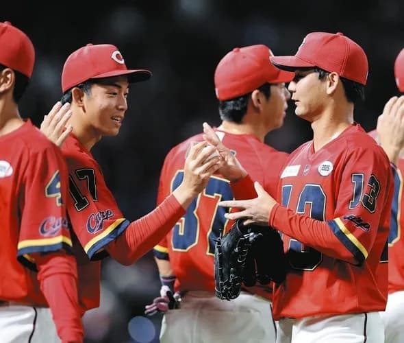 中日スポーツ「広島・常広は2軍で『3勝10敗 防4.69』。直近も4連敗中。何で中日1軍が打てないの?」