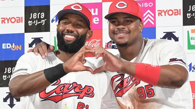 カープファビアン先制2点タイムリー!モンテロ犠飛で3点先制!中村奨成はヘッドスラで華麗にホームイン!