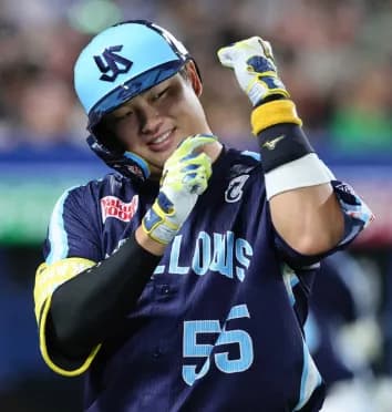 【悲報】ヤクルト村神さんがホームラン打ちまくるせいで阪神のサトテルのニセモノ感が酷くなるwwwwwwww