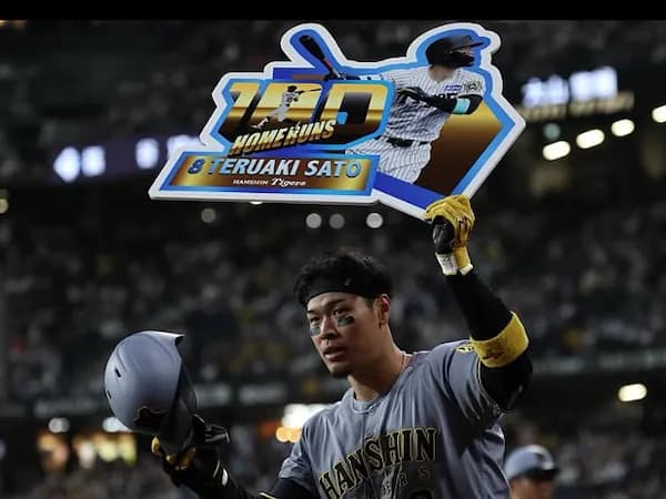 阪神・佐藤輝明、今オフにメジャー挑戦か 大谷、佐々木と同じ"プロ5年目"のジンクス発動か