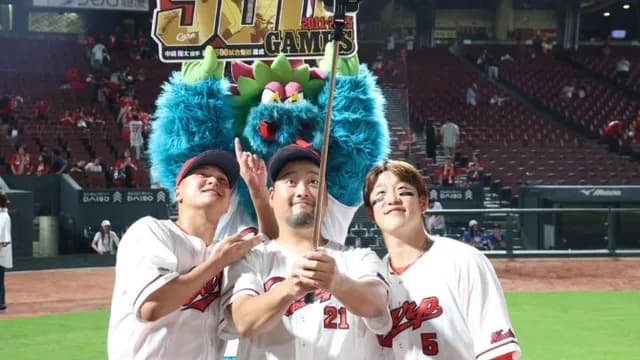 【謎】カープ『2年ぶり9月2連勝』で4位浮上!←朗報なのに何故かコメントが少ない