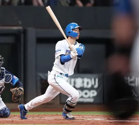 【日本ハム】石井一成「追加点が欲しい場面」で直前のバントミスをカバーする5号2ラン