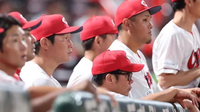 カープ奨成3打点!佐々木&菊池タイムリー!代打野間反撃打!秋山2安打も〝痛恨落球〟アドゥワ5失点自責2。エラー連鎖で4連勝ならず【広島6-8ヤクルト/試合結果】