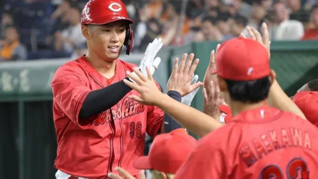 カープ中村奨成(野球一筋2年目).274 8本 30打点 出塁率.313 OPS.740