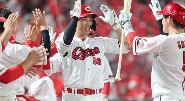 カープ中村奨成、巨人戸郷から9号2ランホームラン!初の2桁HRにリーチ!!