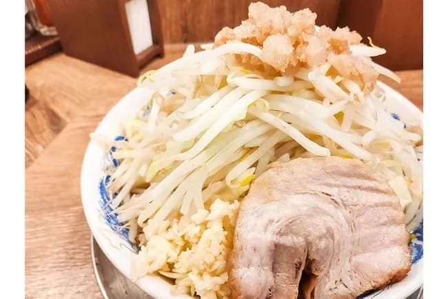 例の豚ラーメン屋さん「言いたい事あるなら直接来い」→突撃取材に「何もお答えすることはありません」
