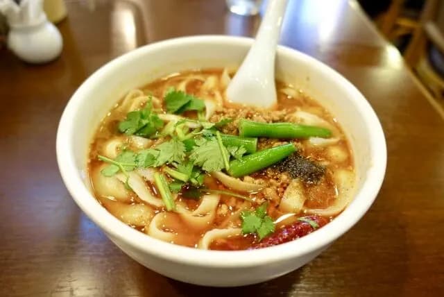 「刀削麺」←こいつ