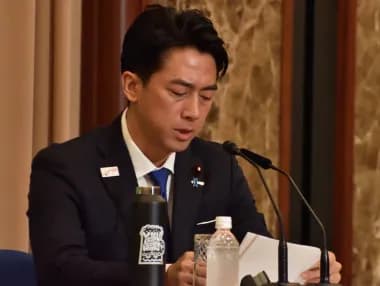 【悲報】ひろゆき英語で質問→コロンビア大院修了進次郎「彼の提案に乗ってはいけない。日本語で答えます」