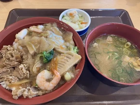 【朗報】すき家の中華丼、ガチで美味いぞwwwwwwwwwwwwwwwwwww
