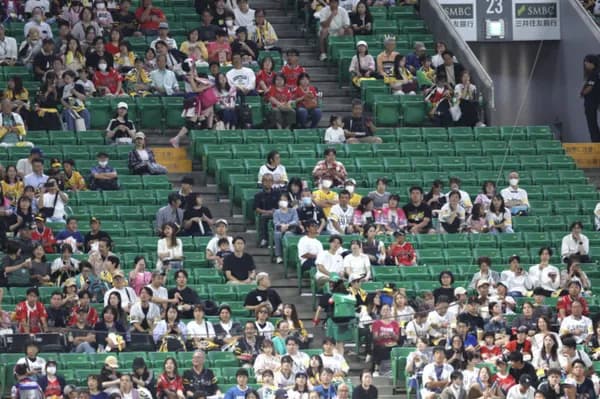 野球、CSなのにチケットが売れ残って空席だらけ...球団「チケットが残ったのは想定外」