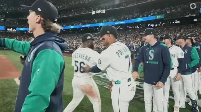 マリナーズが逆転で球団初のWS進出へ王手 8回に主砲ローリーの同点弾からスアレスが決勝満塁弾