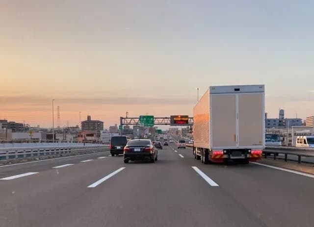 自動車3大運ゲー「車線変更」「右折」