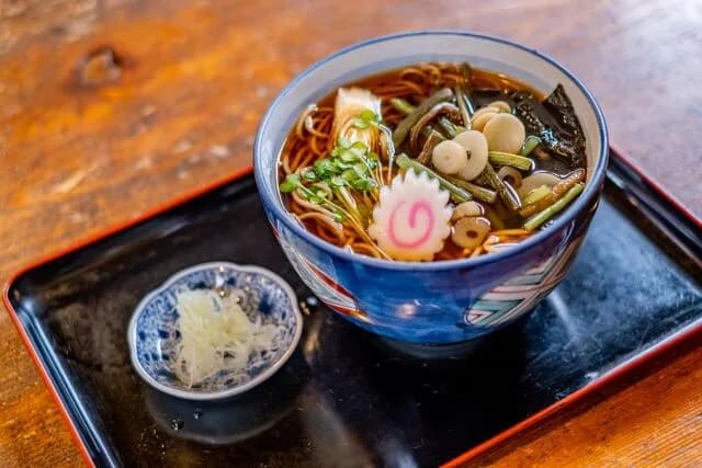 山菜そばに入ってる謎の茎あるでしょ?