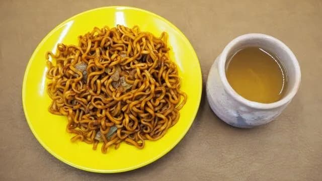 焼きそばって具なしの方がうまくない?