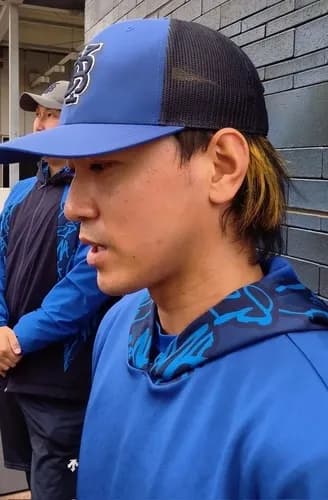 【悲報】DeNA関根大気(30歳 9試合 .174 0 1)、大幅年俸減。5350万円→4050万円で契約更改