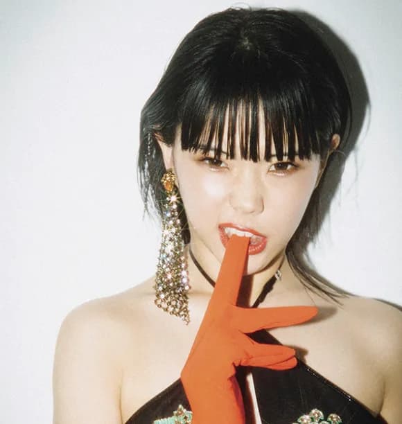 【悲報】アイナ・ジ・エンドとか言う歌手wwwwwwwwwwwwwwwww