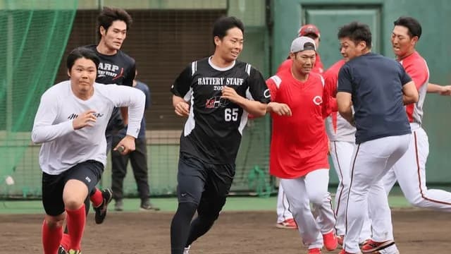 【朗報】カープ選手のリレー対決、楽しそう!名原がアンカーで独走!負けたチームは罰ゲーム