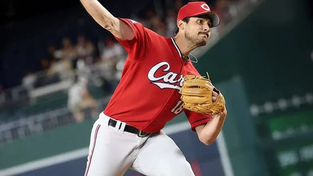 カープ新助っ人ターノックは『先発or守護神』←ベストな起用法は?