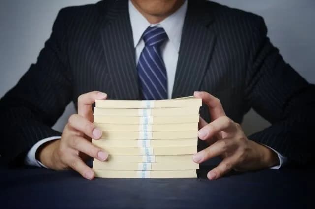 へそくり1700万あるんやが