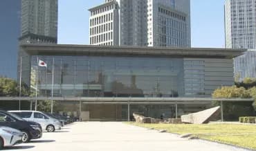 【悲報】高市さん、永住権申請の手数料を1万円から30万円に値上げwwwwww