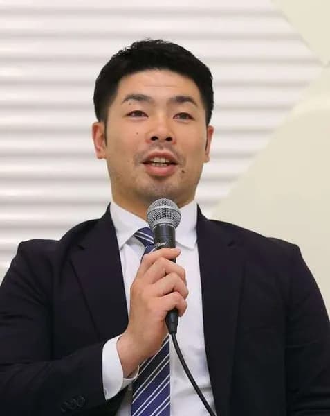 プロ野球選手会、審判の給与アップを訴える。「審判の年収(1軍750万円、2軍345万円)が安すぎる」