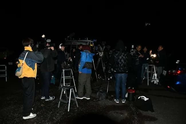 田久保前市長に記者会見ドタキャンされた報道陣40人、寒空の下6時間待たされて星を眺める