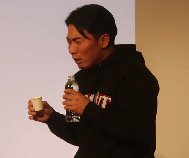 巨人・浅野翔吾(170cm)「アルトゥーベ(168cm)を目指す。常にフルスイングでいく」