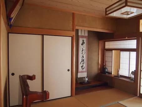 【急募】働いてるのに実家暮らししてる奴ってどう思う?wwwwwwwwwwwwwwww