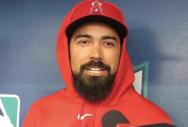 アンソニー・レンドンさん、エンゼルスとの契約を満了で合意!!!!!!!!!!!!