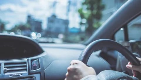 (ヽ´ん`)「月3万キロ運転してるけど?」