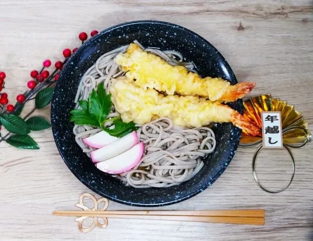 年越しそばってどのタイミングで食べるのが正解なん?