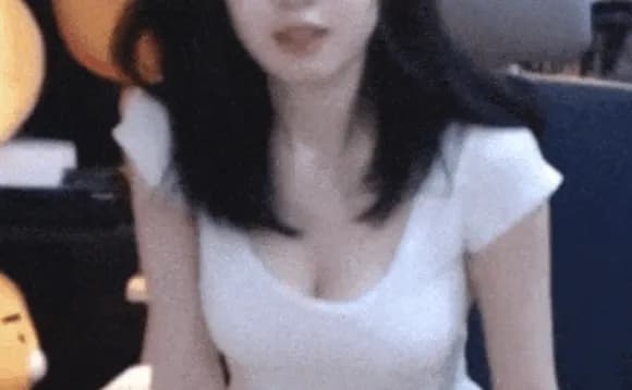 【朗報】顔68点・体95点の超高レベル配信者が見つかってしまうwwwwwwww