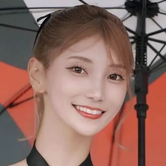 レースクイーン(31)「エロ目的で写真動画撮る奴絶対許さん。皆さん見かけたら現行犯逮捕して下さい」