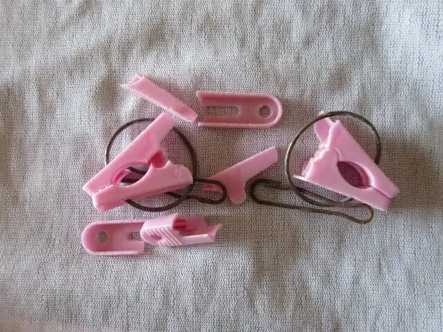 さーて洗濯物干すかな!!洗濯バサミ「バキィ!!」