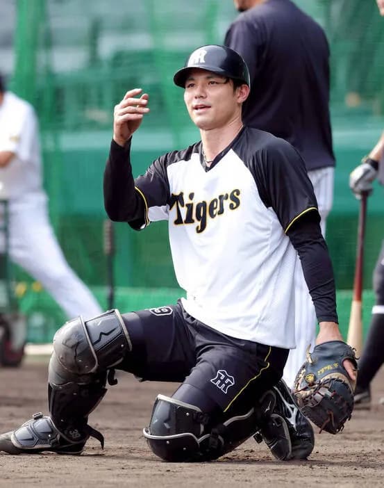 阪神・栄枝捕手(26)、26歳一般女性との結婚を発表