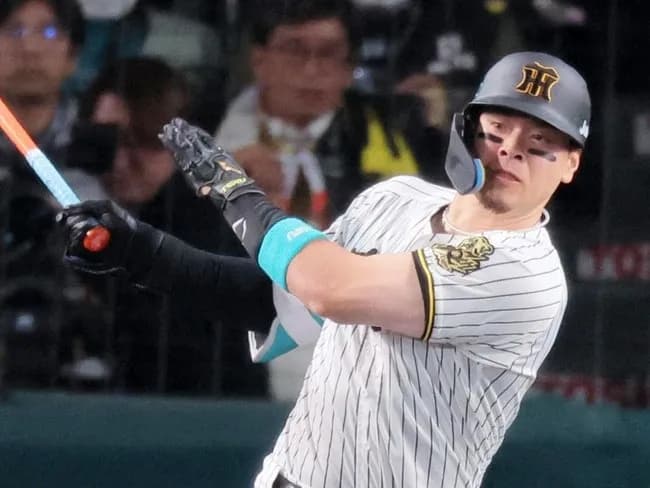 【悲報】 阪神タイガース佐藤輝明さん、キャンプ10日前でまだ契約未更改