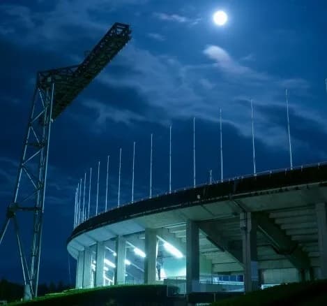 プロ野球って試合が9時くらいに終わってもその後のやる事が多すぎて寝るのが12時近くになるじゃん
