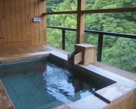 【急募】初のお泊まりデートで高級旅館(1人7.5万円)ってやり過ぎか・・・・・?